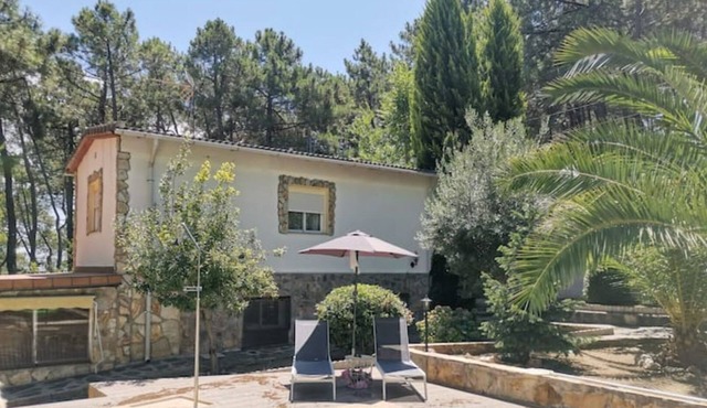Bonita Casa en el Bosque - El Tiemblo