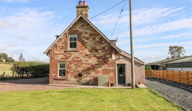 BONJEDWARD MILL FARM COTTAGE, pet friendly in Jedburgh