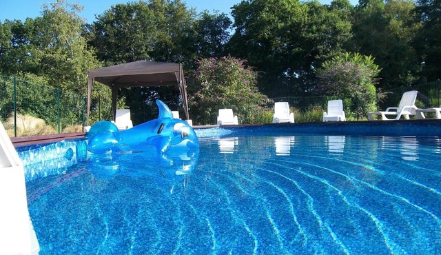 Bonne Chere Family Friendly Gites * Heated Pool * Huge Playbarn