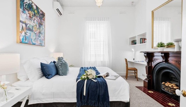 Bonnie Belle I Geelong CBD Luxury