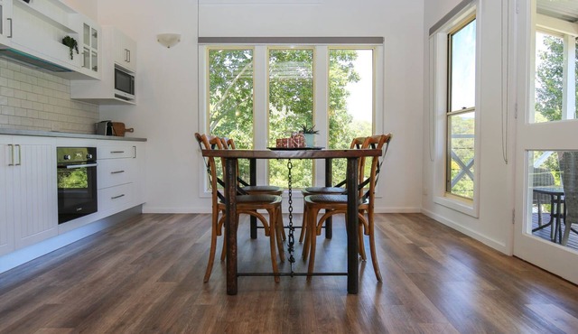 Bonnie's Cottage - Romantic retreat