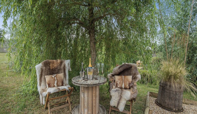 Bonnie's Shepherd Hut - UK50228