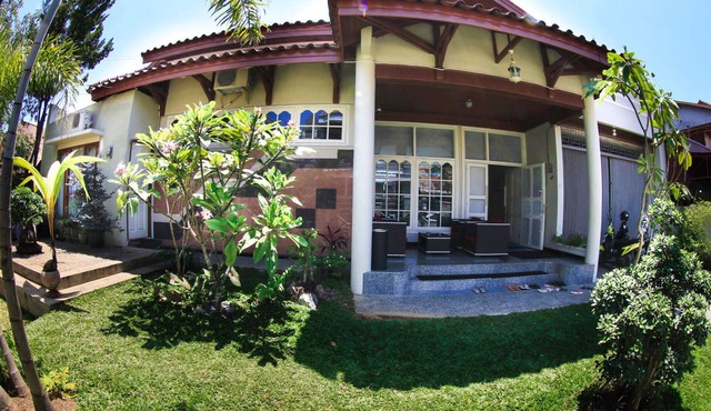 Bonsai Surf Lodge - Hostel