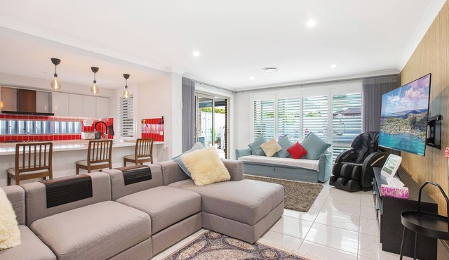 Bonus Massage Chair+Accessible Pool & Bathroom