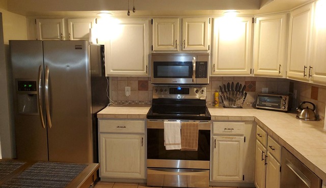 Book 2 nights, get 1 FREE at 🏡Pocono Haven🏡