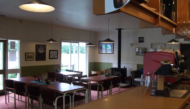 BOOK A PUB !SLEEPS UP TO 26/WARM/HEAPS OF SPACE/SELF CONTAINED/FAMILY/GROUPS