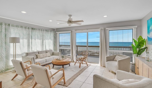 Book a Spring Break Stay! Gulf View! Steps from the Sand! 3 Adult Bikes!
