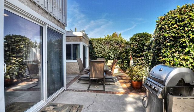 Book DANA LIGHT Ocean Close 3BR Minutes to Harbor & Beaches - STR15-0403
