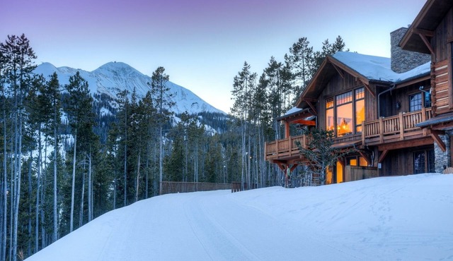 Book for Ski Stays! Marvelous townhome with breathtaking views! Hot Tub!