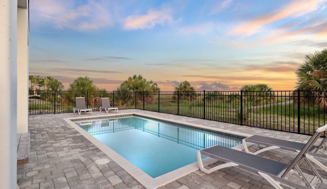 Book for Spring Break! Beach Front and Gulf Views! Private Pool! Dog-Friendly!