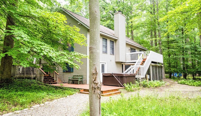 Book for the Spring-Summer season before rates increase! Pet Friendly.