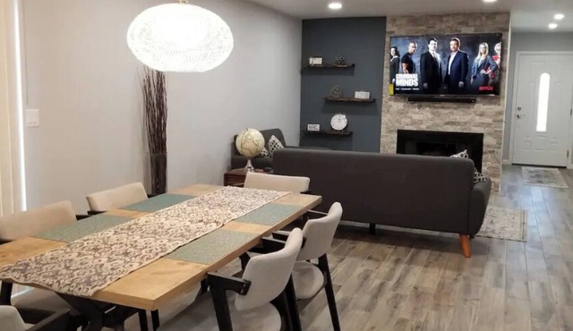 Book it and Love it! HGTV Looking Home