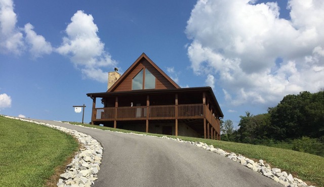 Book Now! Close to all attractions.