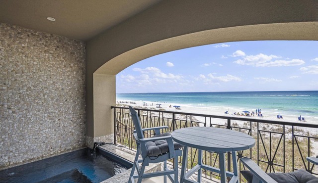 Book Now for a Fall Stay! Frangista Beach! Private Pool! 5 Adult Bikes!