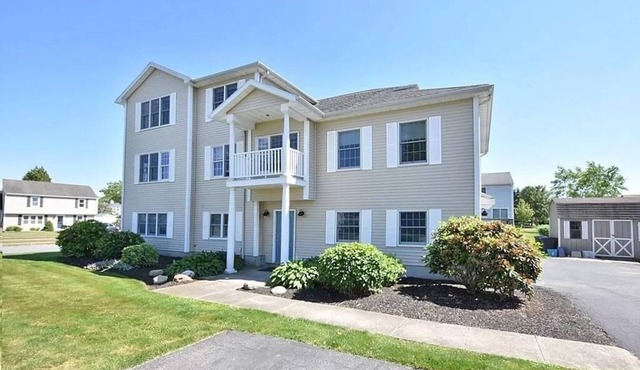 Book Now for Fun in the Sun! Spring & Summer 2026