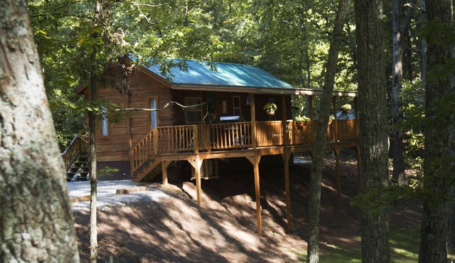 Book Now to Enjoy a Beautiful Weekend in the Mountains!