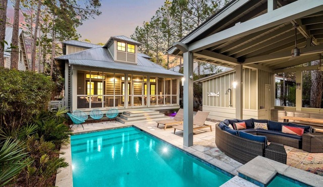 Book Spring Break! Private Pool! Sitting Spa! Community Amenities! 4 Bikes!