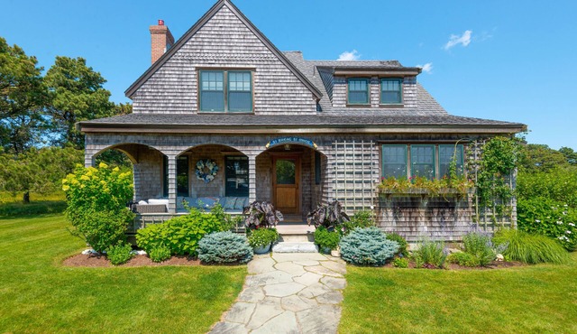 Book Surfside's BEST summer rental today!