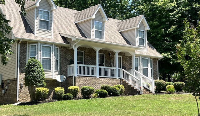 Book The Essential Stay! It’s a short +-30 min dr to Nashville/Clarksville TN