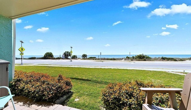 Book This Gulf Front Ground Floor Condo with Bunks & Pool - Well Stocked & More!