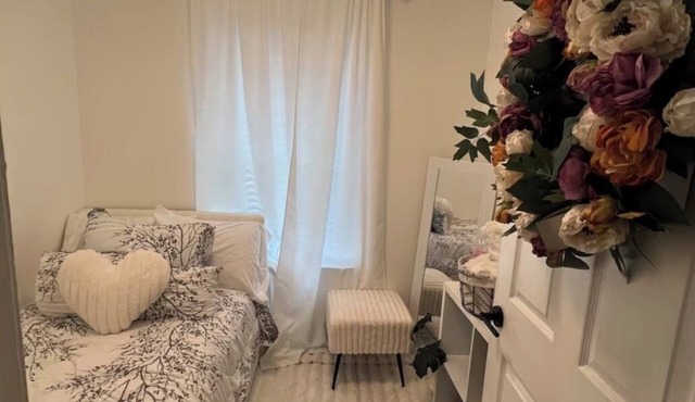 Book your stay at Freddie's Luxe Haven and experience comfort and elegance.