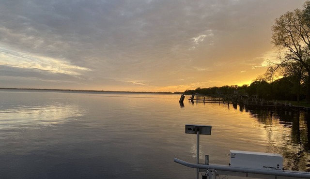 BOOK YOUR SUMMER GETAWAY!nMinimum 5 night stays preferred and requested -