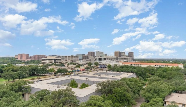 BOOKING NOW! New Construction Studio in Dallas for Vacation/Student Visits