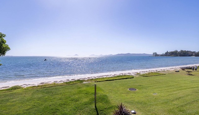 Boondelbah 4, 29 Soldiers Point Rd - waterfront bliss