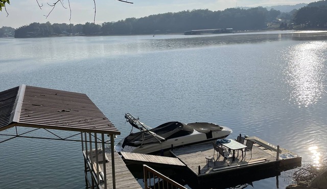 Boone Lake, lake house on main channel with beautiful water views!