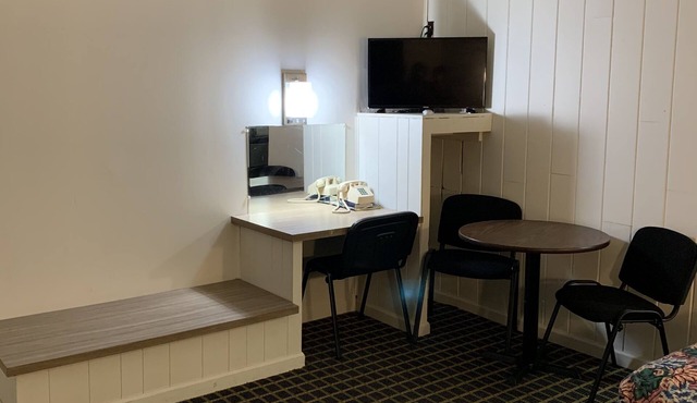 Boone Trail Inn