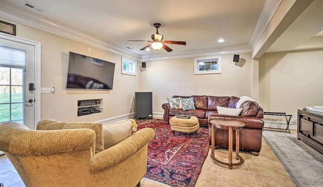 Boonsboro Studio w/Wood-Burning Fire Pit!