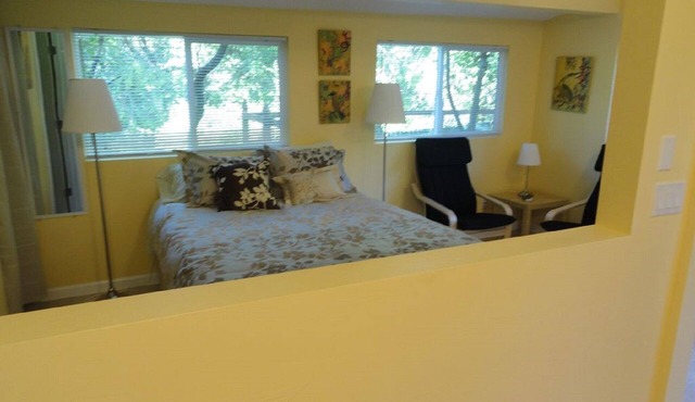 Boonvilla Cottage, cosy wine country cottage (Sleeps 2 persons minimum/maximum)