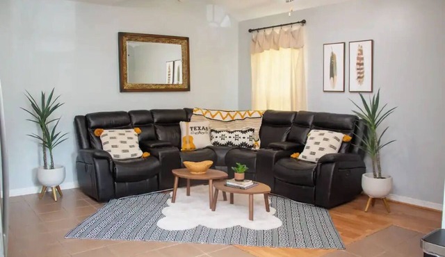 Boot Scoot'n In the Stockyards. 3 bedrooms/2 bath