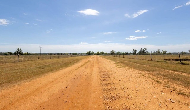 Boothenba Cottage - Heritage Farm Stay, Firepit