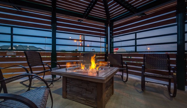 Boothill Inn And Suites