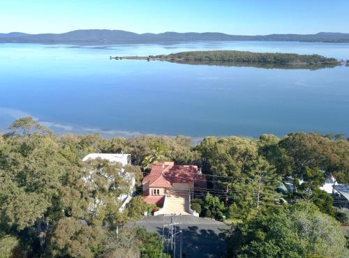 Booti Booti Chateau Lakeside