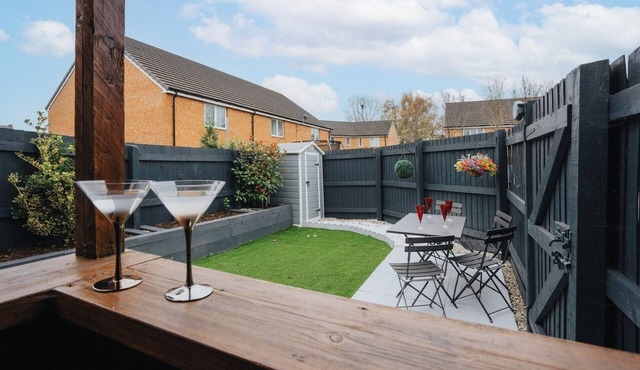 Bootle Haven - 2BD Retreat with Garden