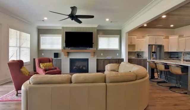 Boots & suits lakehouse getawaynn