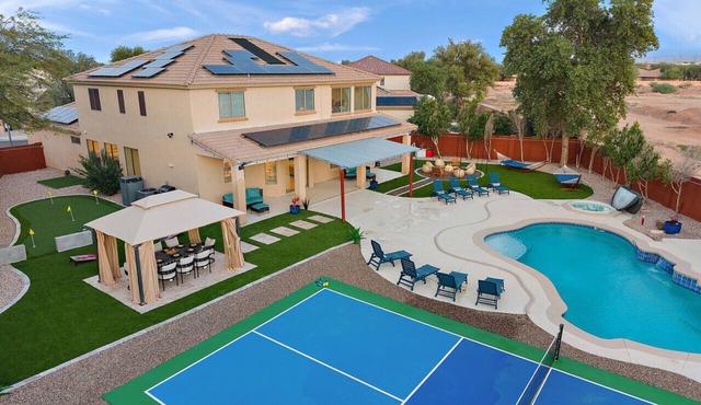 Bora Bora! Pool, Spa, Pickleball, Theater, Firepit