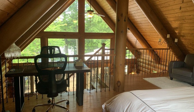 Bord de lac - Chaleureux chalet en bois rond à Wentworth- 3 chambres