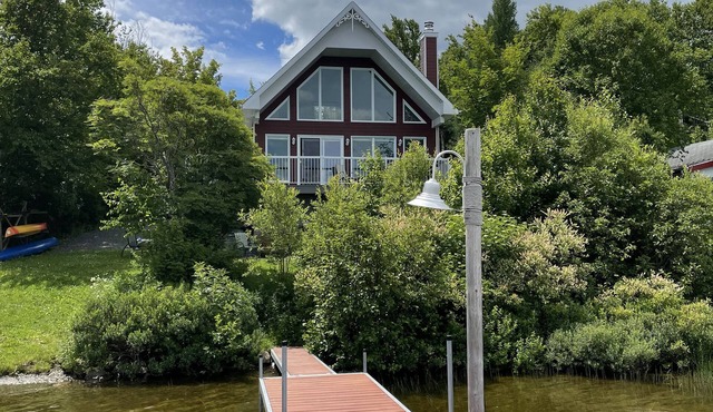 Bord du Lac, à 10 Minutes du ski et Golf, Chambre Mezzanine Avec vue sur le lac