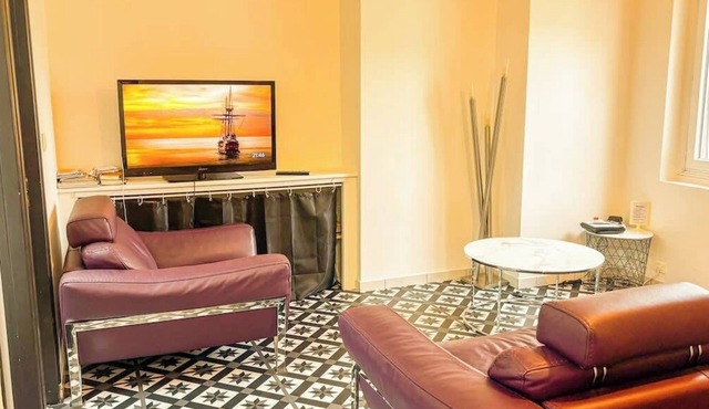 Bordeaux Apartment in the Heart of the City A/C