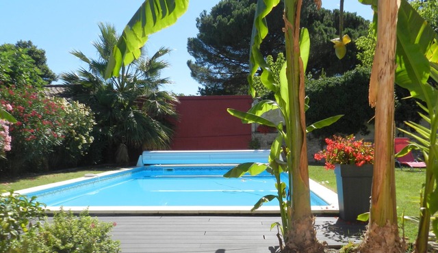 Bordeaux-Villa with air-conditioning and heated pool