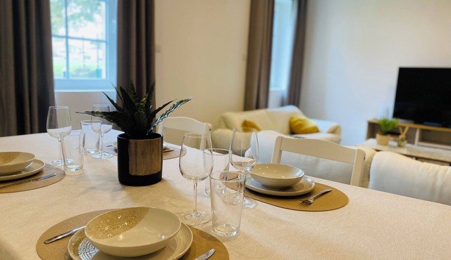 Border Lodge - Comfort just a stone's throw from the border