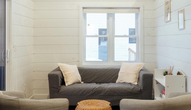 Boreal Retreat at Algonquin Woods, Lake Front Cottage
