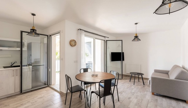 Borely - One Bedroom Apartment, Sleeps 4