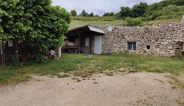 Bories Provençal, ideal for connecting with nature.