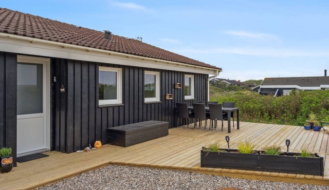 "Boris" - 250m from the sea by Interhome