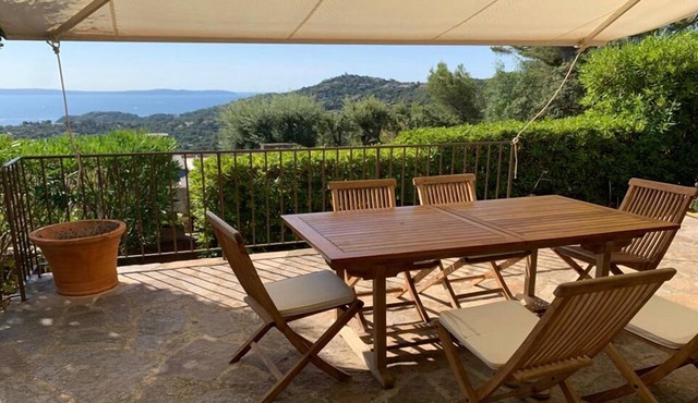 Bormes Gaou Bénat " Villa Helvire " 3* - terrace with sea & garden view