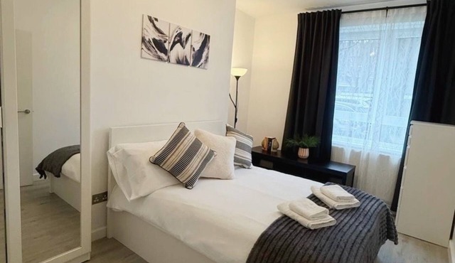 Borough Market, Tower Bridge, Shard, Central London Family Stay